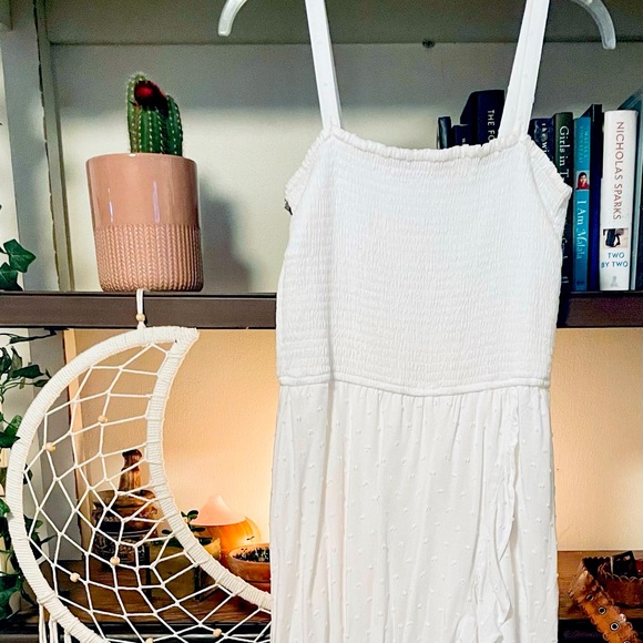 White strap maxi dress with hip thigh split - Picture 3 of 3